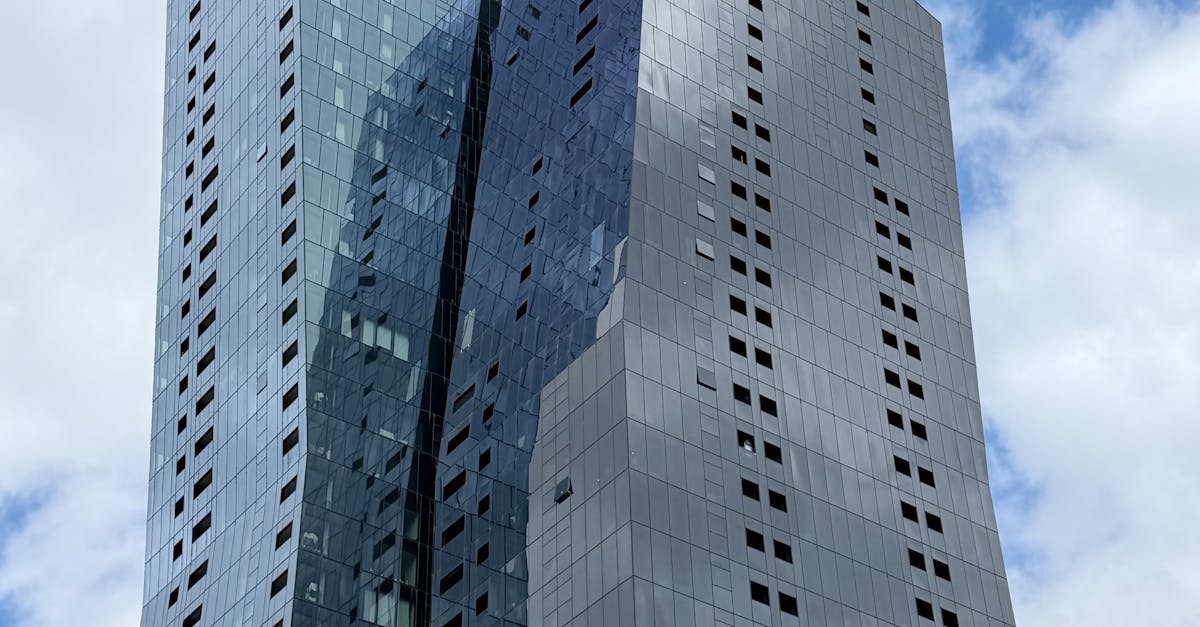 The Impact of Parking Availability on Indian Restaurant Choices